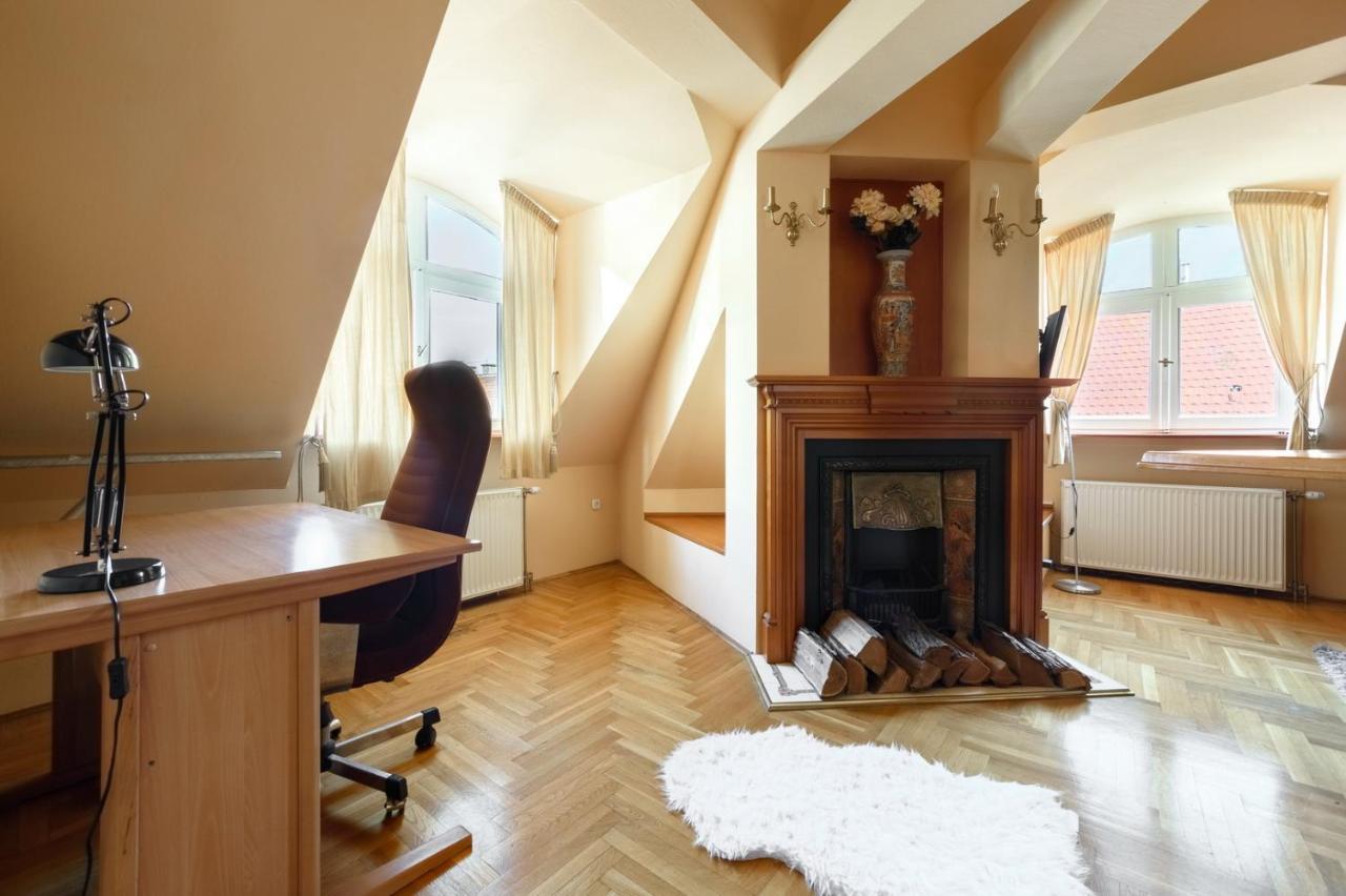 View To The Roofs Luxury With 2 Bedrooms * Budapesta